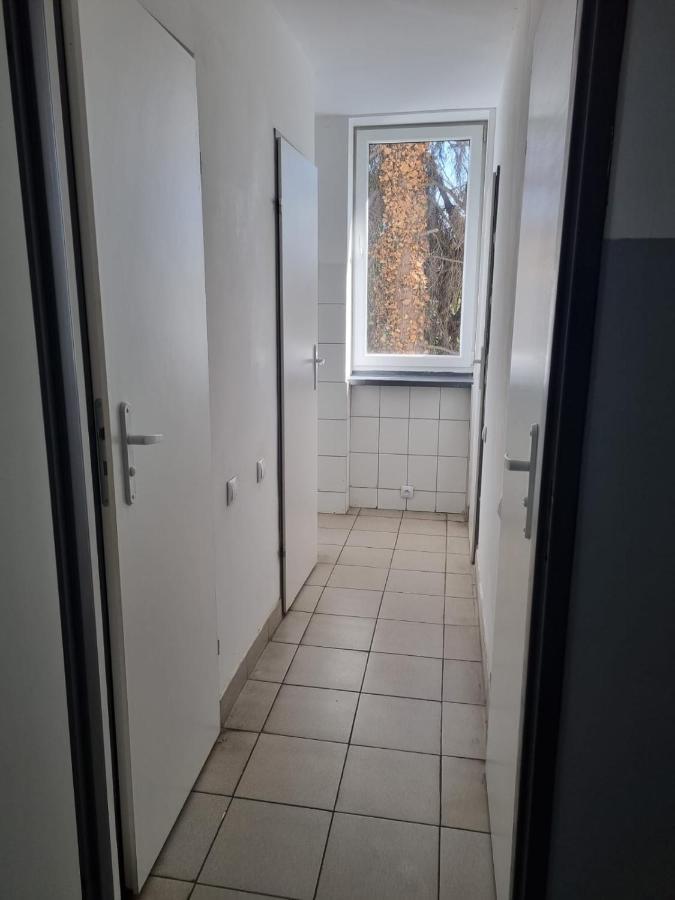 פוזנן Hostel Rakoniewicka מראה חיצוני תמונה